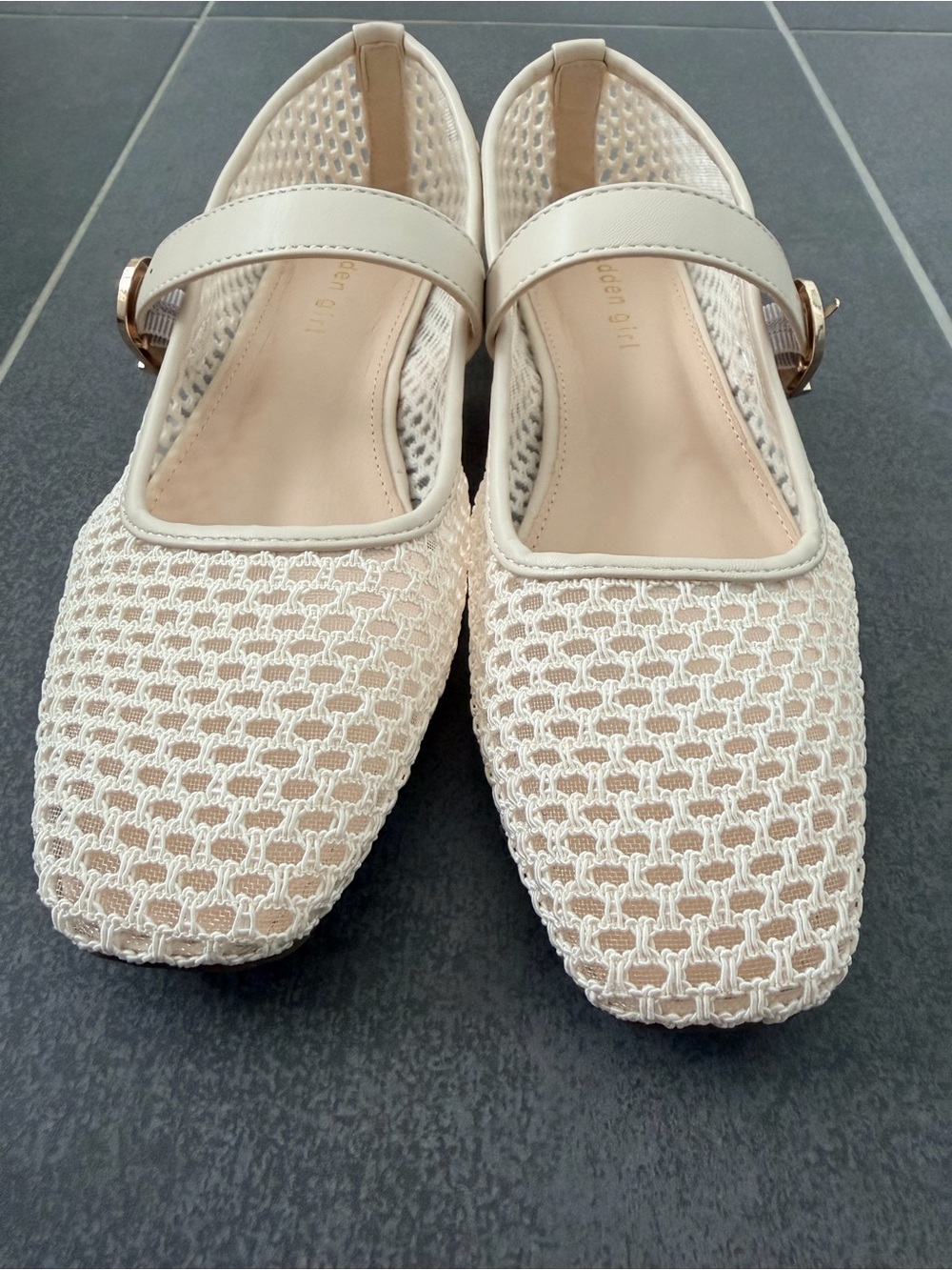 Madden Girl Prentiss
Cream Mesh Mary Jane Ballet
Flats Size 9M NWOT - Picture 4 of 7